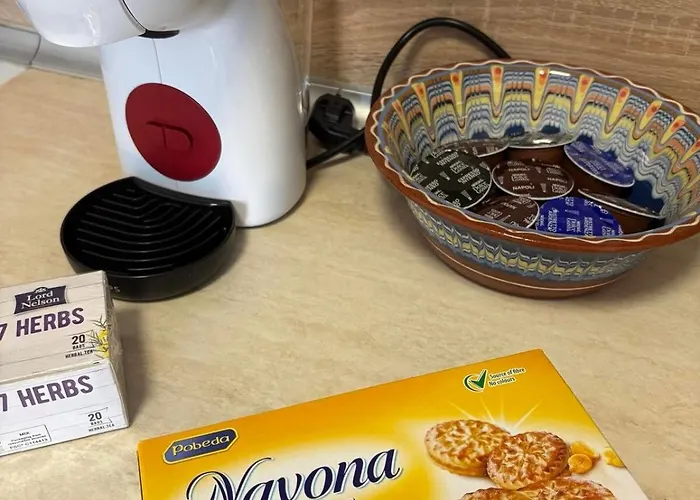 Апартамент Soleil Bleu Beachfront Getaway *