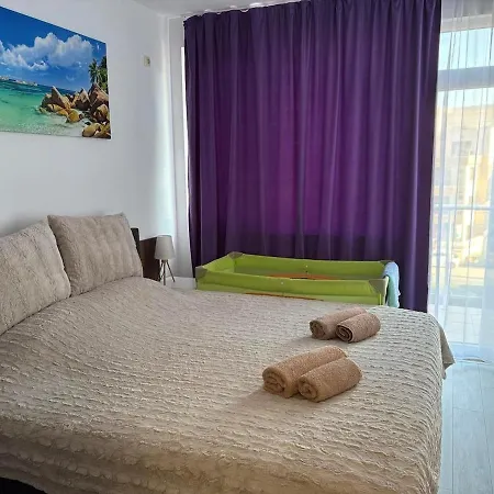 شقة Soleil Bleu Beachfront Getaway - Beachfront Apartment With Sea View - Airport Meet & Greet - Free Parking - Nessebar *