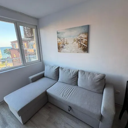 Soleil Bleu Beachfront Getaway - Beachfront Apartment With Sea View - Airport Meet & Greet - Free Parking - Nessebar شقة