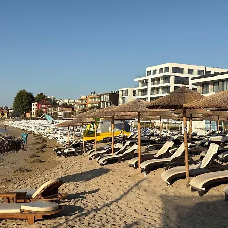 Soleil Bleu Beachfront Getaway - Beachfront Apartment With Sea View - Airport Meet & Greet - Free Parking - Nessebar شقة *